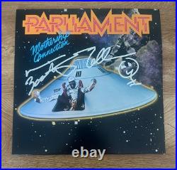 BOOTSY COLLINS signed vinyl album PARLIAMENT MOTHERSHIP CONNECTION BOOTSY COLLINS signed vinyl album PARLIAMENT MOTHERSHIP CONNECTION