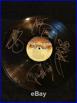 Kiss signed Destroyer Album vinyl by original 4members