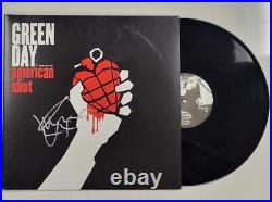 Mike Dirnt signed Green Day American Idiot vinyl album cover (A) Beckett BAS