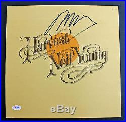 Neil Young Signed'Harvest' Album Cover With Vinyl Autographed PSA/DNA #AB81547