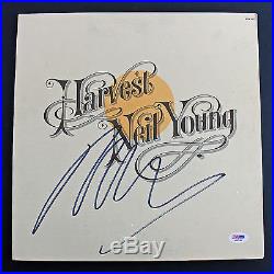 Neil Young Signed'Harvest' Album Cover With Vinyl Autographed PSA/DNA #AB81549