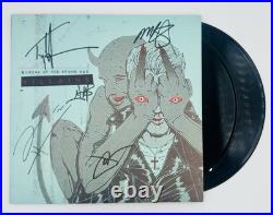 Queens Of The Stone Age Signed Villians Alternate Vinyl Album LP Homme JSA LOA Queens Of The Stone Age Signed Villians Alternate Vinyl Album LP Homme JSA LOA