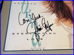 SIGNED Framed Gloria Estefan vinyl Album Hold Me Thrill Me Kiss Me